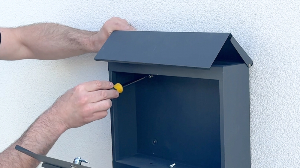 ZOFITHERM HTI45: Chytré kotvení světel, schránek i kamer do zateplené fasády